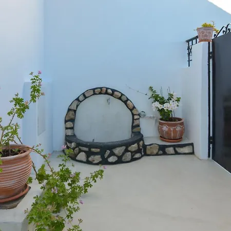 Rhodes Traditional In With Private Yard Hébergement de vacances
