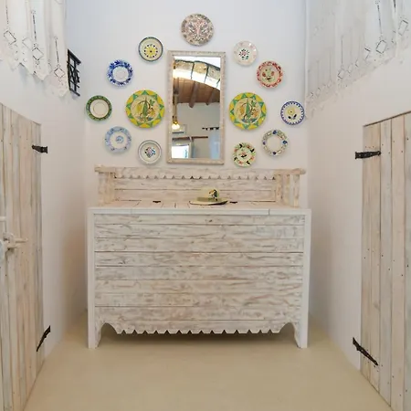 Rhodes Traditional In With Private Yard Vakantiehuis