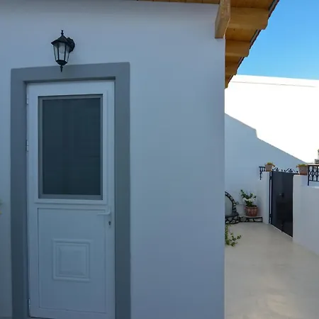 Rhodes Archangelos Traditional In With Private Yard 度假居