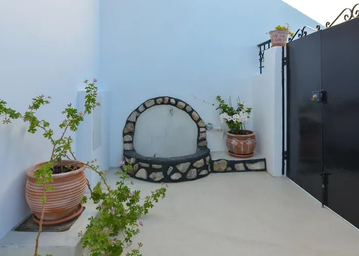 Rhodes Traditional In With Private Yard Tatil Evi